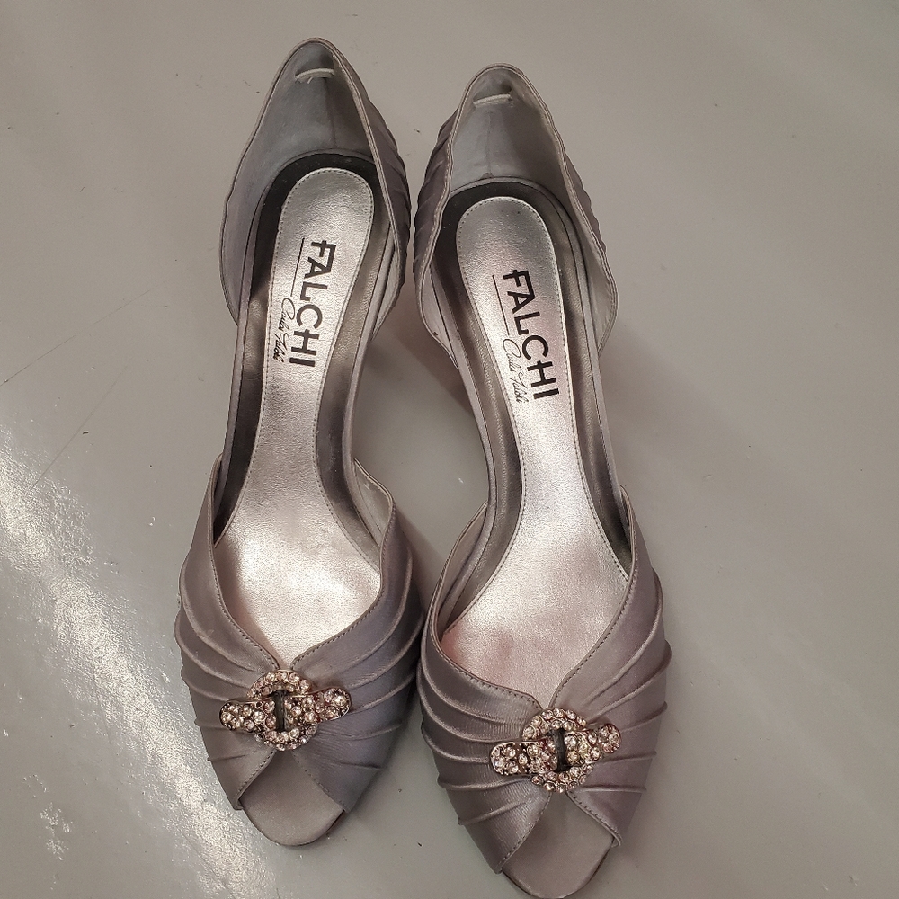 Falachi | Silver Satin Retro Look Peep Toe Shoes